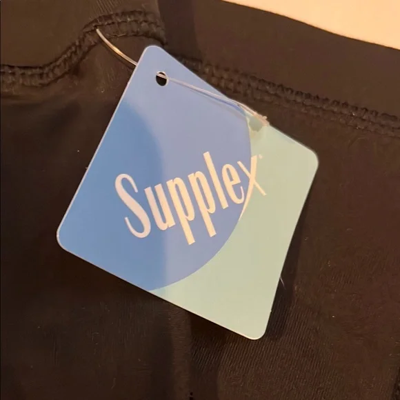 Duluth Trading Co Black Leggings Smooth Fabric - Picture 3 of 5